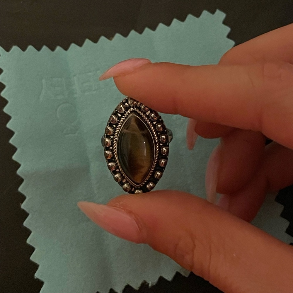 brown ring
